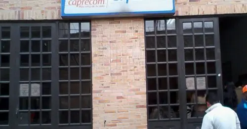 CAPRECOM  CARRERA 8